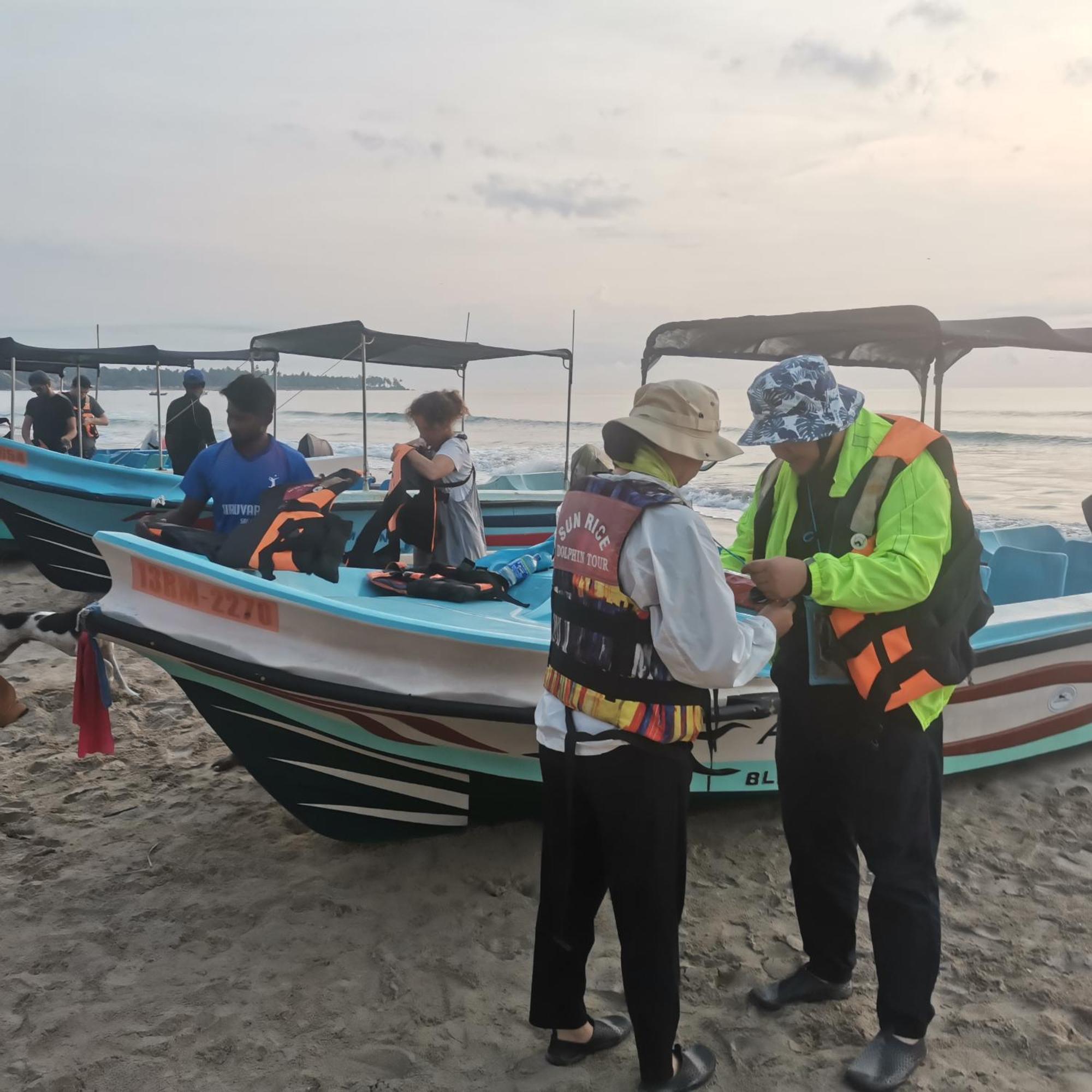 Surf Reef Beach Trincomalee Ngoại thất bức ảnh